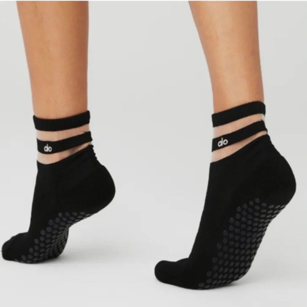 3 Pairs ALO Yoga Black and Gray Grip Athletic Socks Various Size